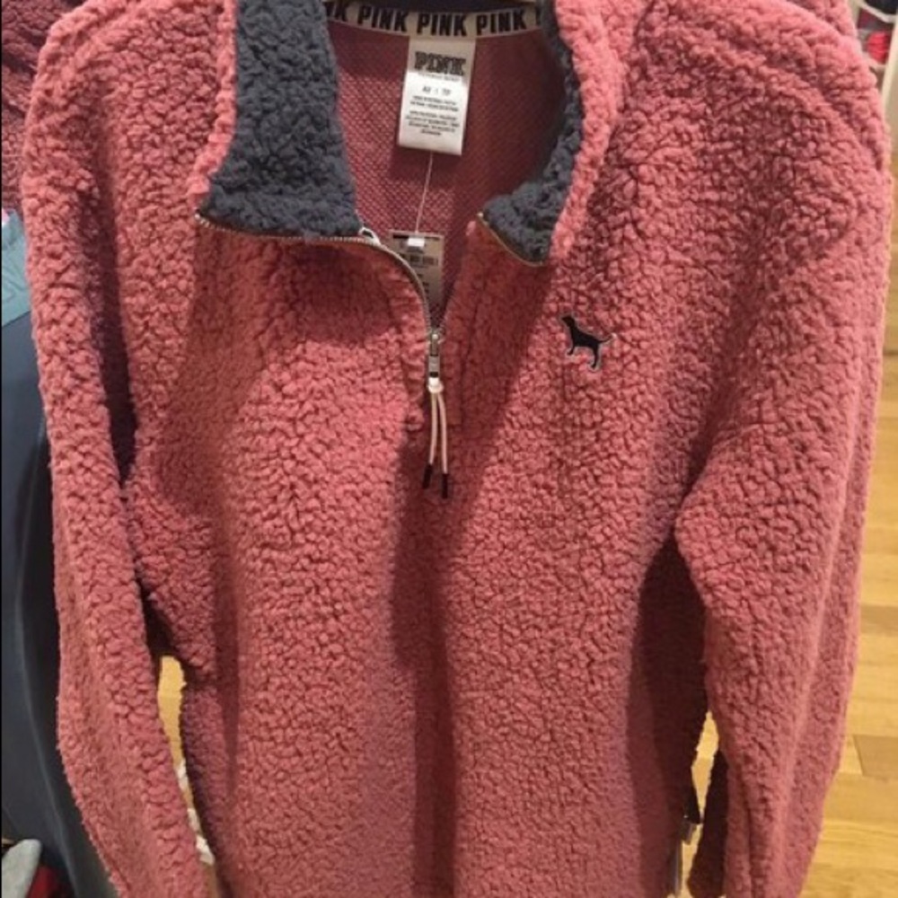 VS pullover